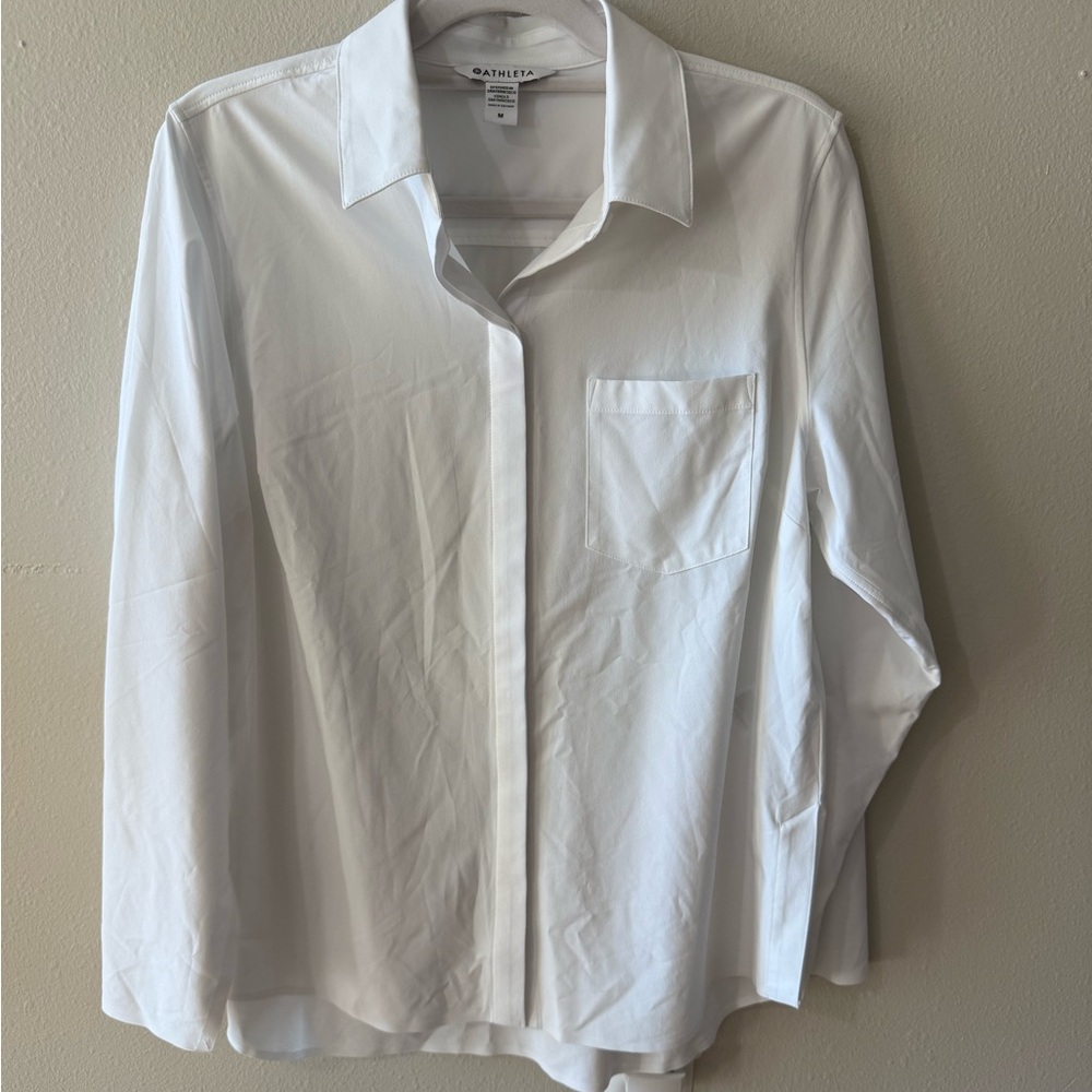 Athleta Urbanite 2.0 button down - Size M